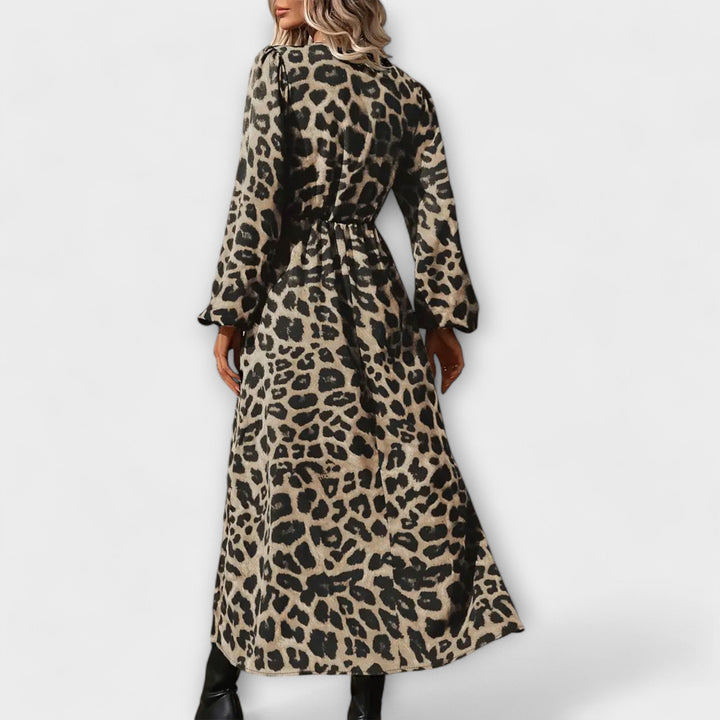 Natalie – Stylish Dress with Leopard Print