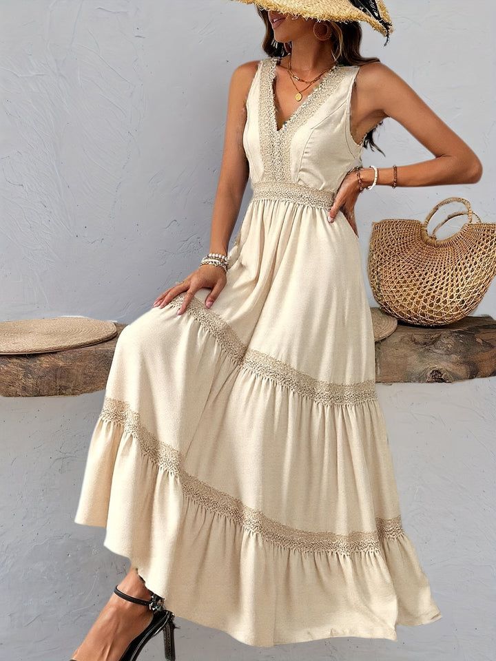 Béatrice - Long Lace Dress