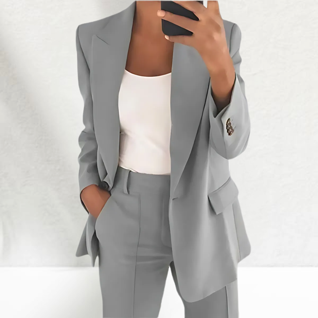 Mirta – Women's 2-Piece Suit