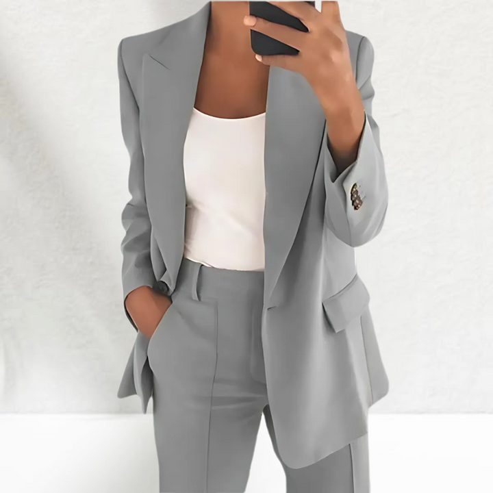 Mirta – Women's 2-Piece Suit