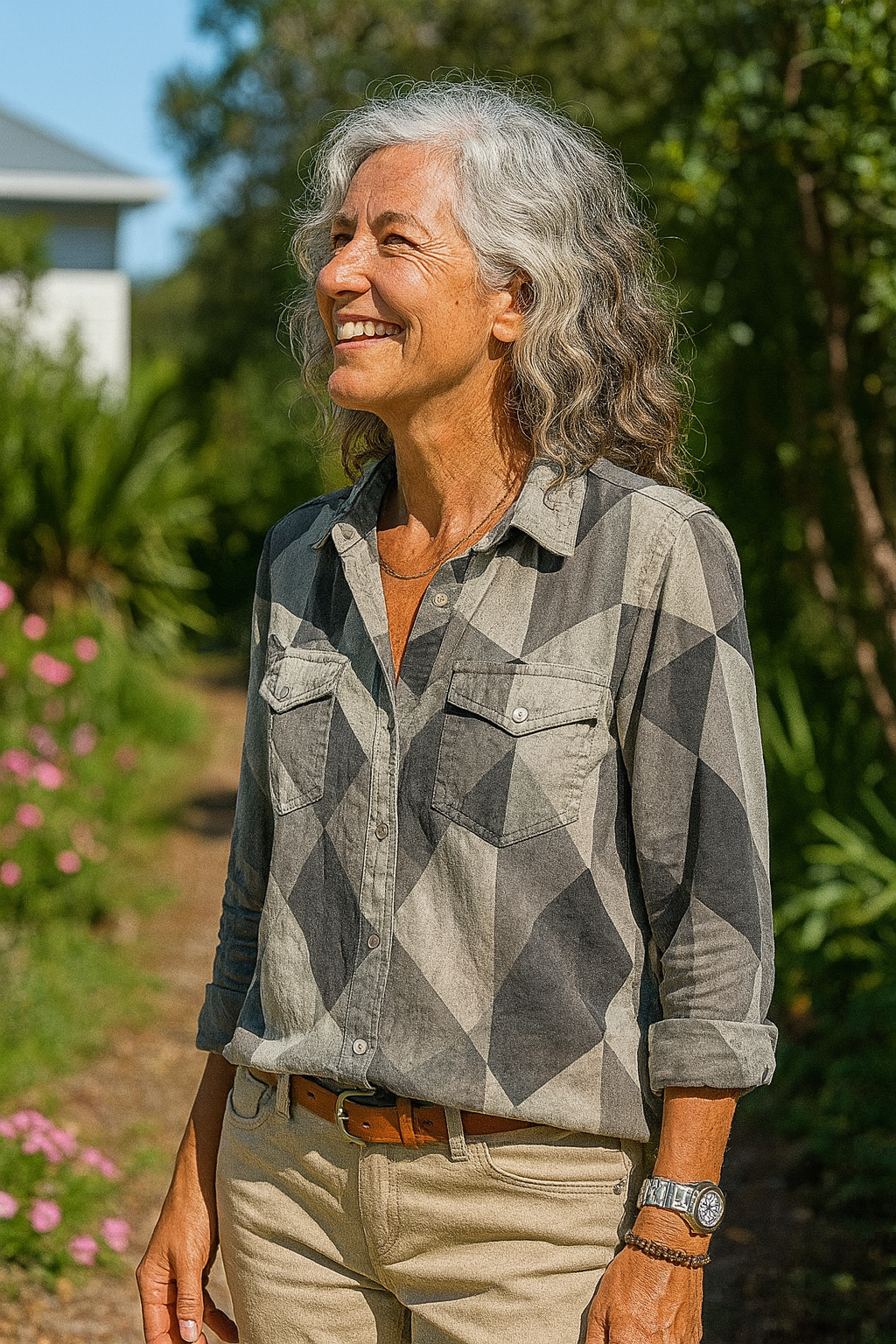 Delina | Geometric Comfort Blouse - Effortless & Flattering