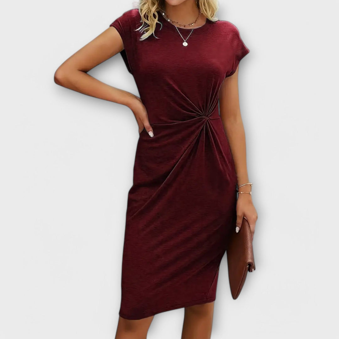 Clara - Elegant Figure-Fitted Dress for Women
